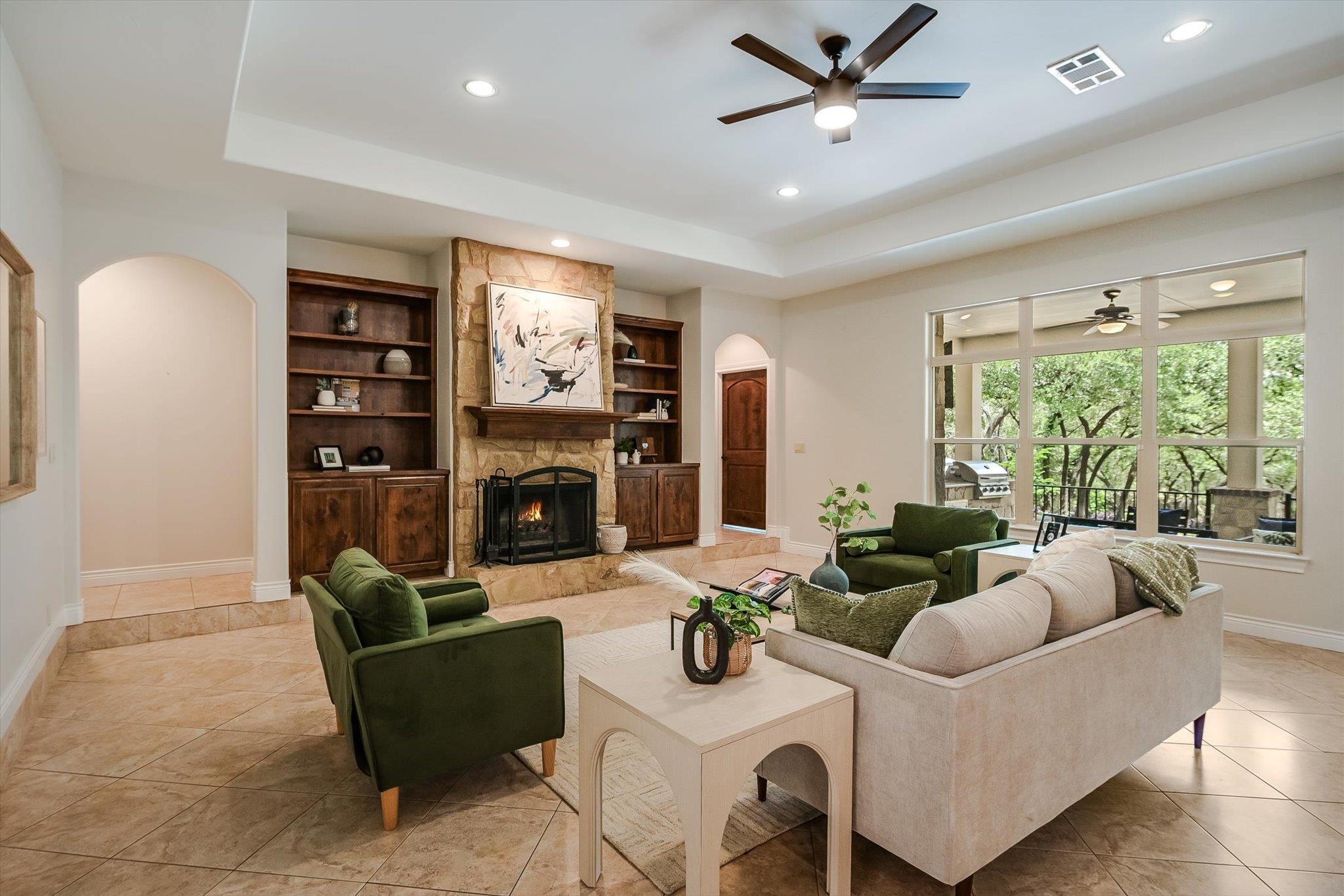 524 Highland Spring LN