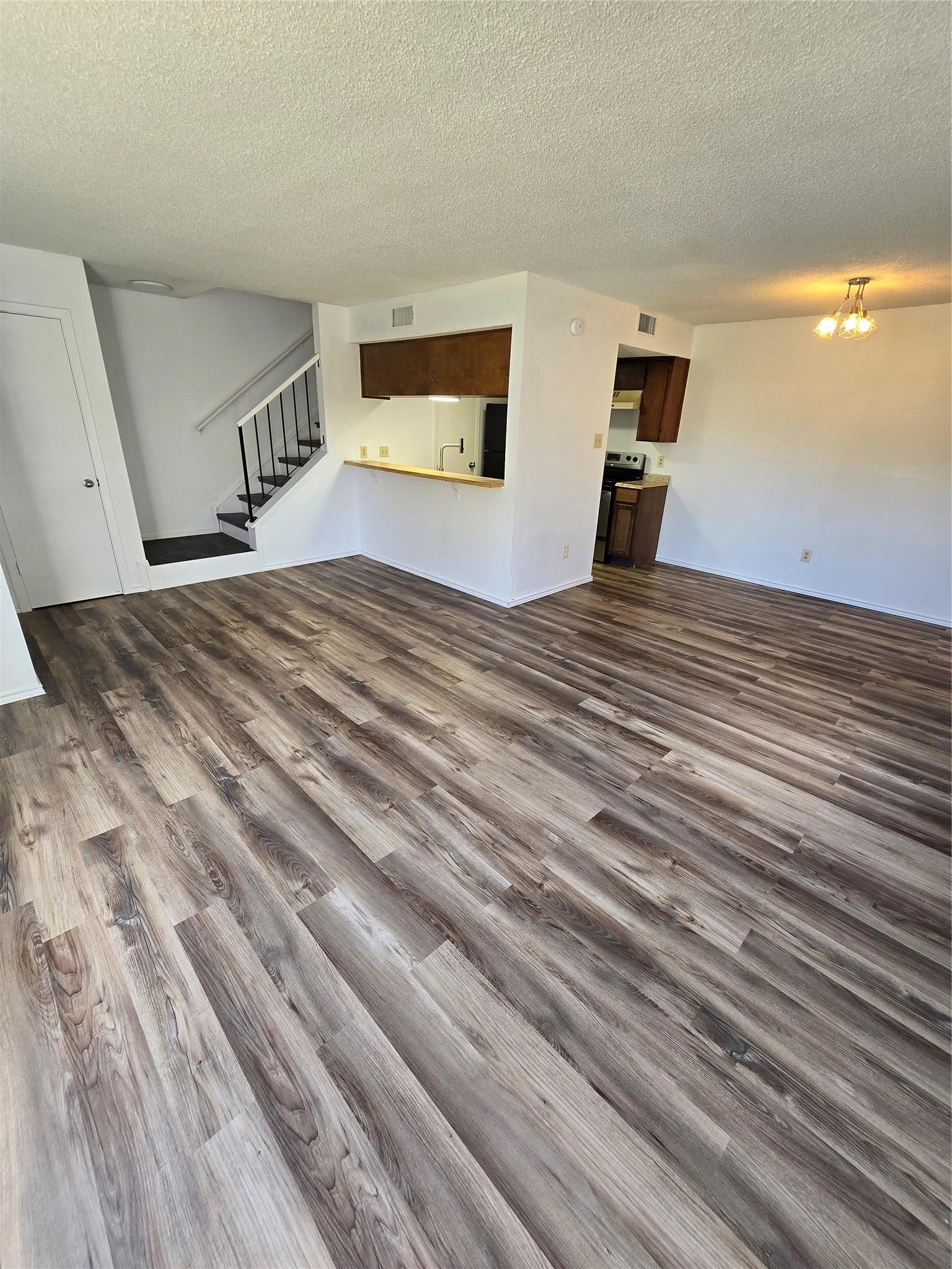 4502 Hunt CIR