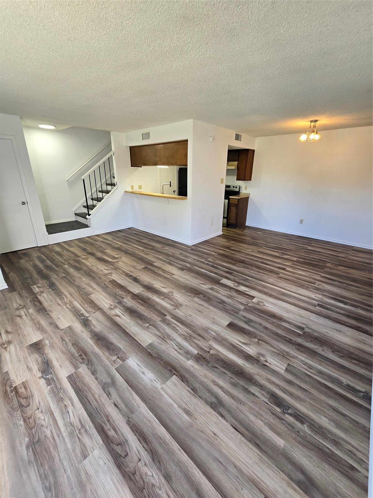 4502 Hunt CIR
