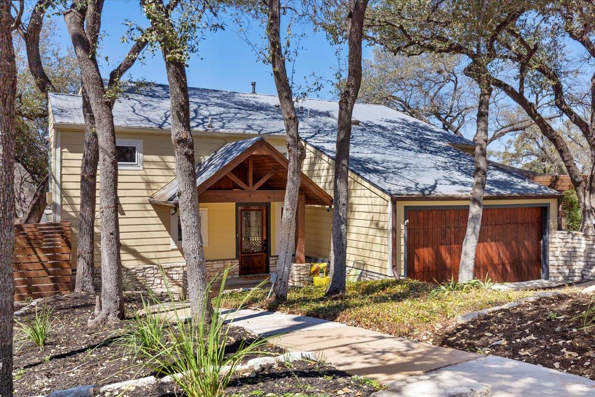 436 Brady LN