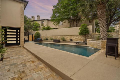 Photo of 9 Swiftwater TRL, The Hills, TX 78738 (MLS # 9948179)