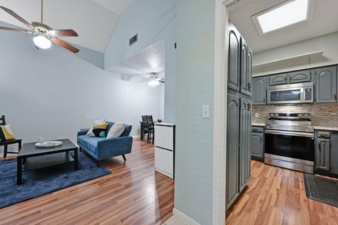 Tiny photo for 1910 Robbins PL #303, Austin, TX 78705 (MLS # 8993675)