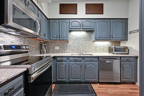 Tiny photo for 1910 Robbins PL #303, Austin, TX 78705 (MLS # 8993675)