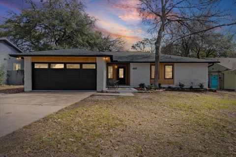 Photo of 9223 Independence LOOP, Austin, TX 78748 (MLS # 5305687)