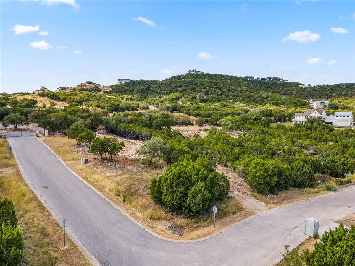 17620 Hunters Hollow