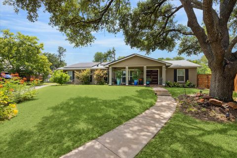 Photo of 2402 Stevens CV, Austin, TX 78723 (MLS # 2063647)