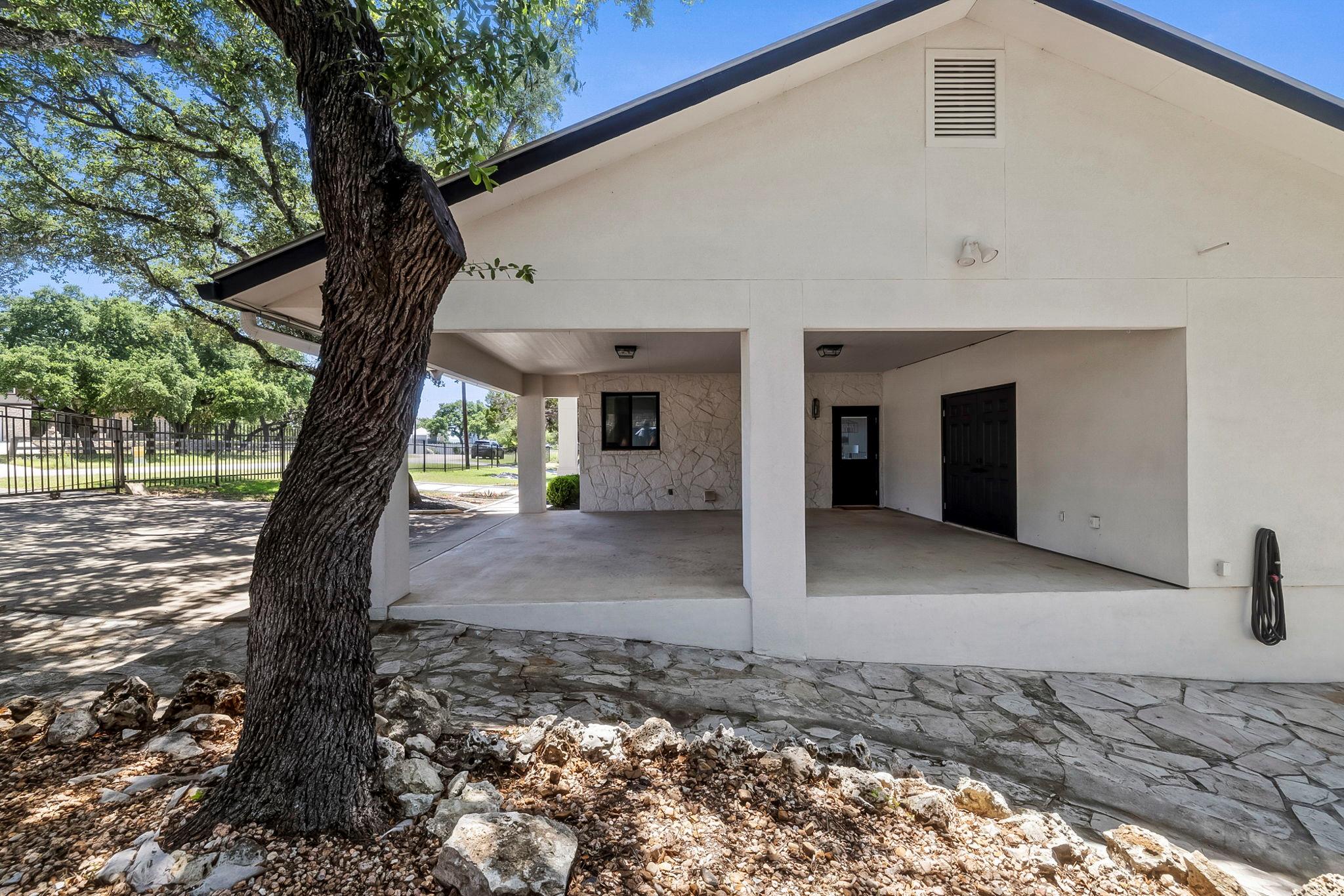 1242 STAGECOACH DR DR