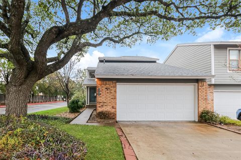 Photo of 7267 Coronado CIR, Austin, TX 78752 (MLS # 8391862)