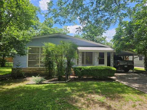 Photo of 1003 Gilmore ST, Taylor, TX 76574 (MLS # 9013156)