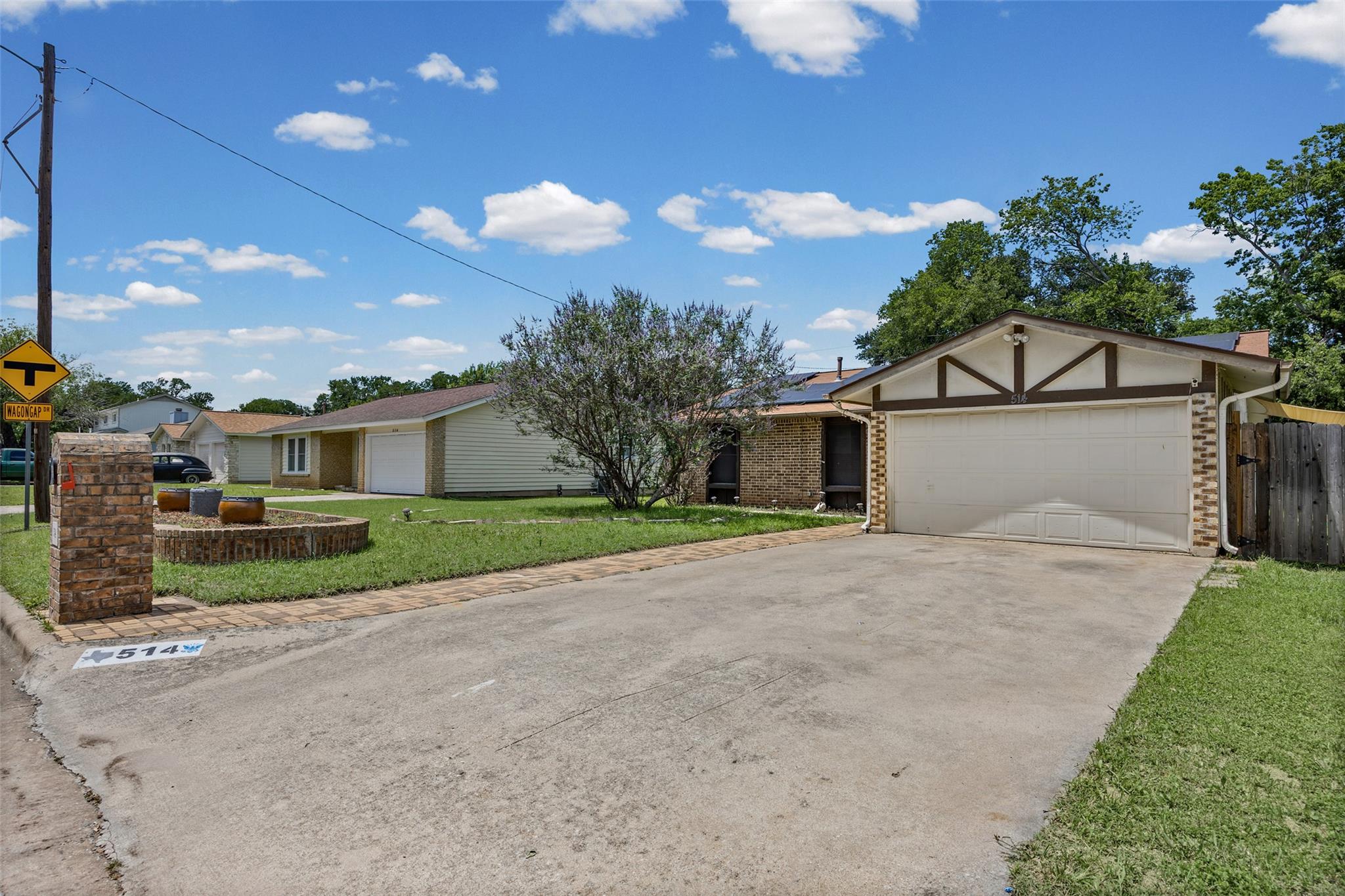 514 Yucca DR