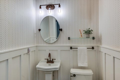Tiny photo for 43 LOST MEADOW TRL, The Hills, TX 78738 (MLS # 1703309)