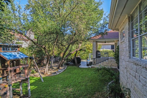 Tiny photo for 43 LOST MEADOW TRL, The Hills, TX 78738 (MLS # 1703309)