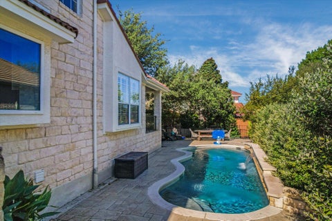 Tiny photo for 43 LOST MEADOW TRL, The Hills, TX 78738 (MLS # 1703309)