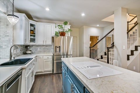 Tiny photo for 43 LOST MEADOW TRL, The Hills, TX 78738 (MLS # 1703309)