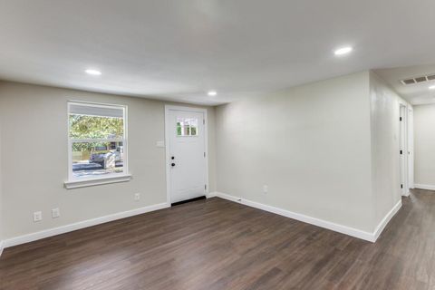 Tiny photo for 1118 Spur ST, Austin, TX 78721 (MLS # 8224669)