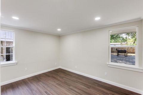 Tiny photo for 1118 Spur ST, Austin, TX 78721 (MLS # 8224669)