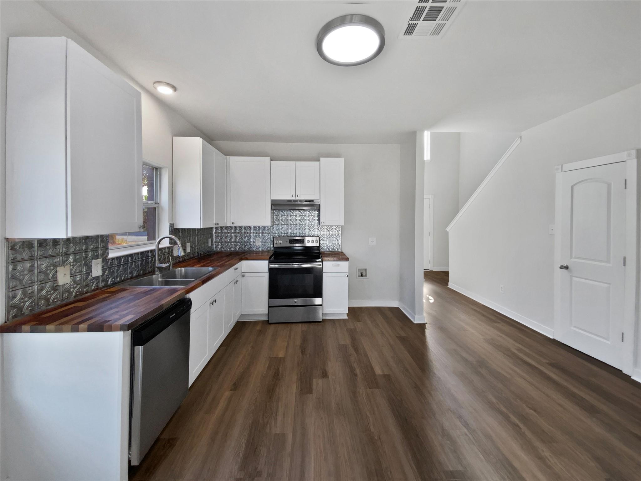 127 Campos DR