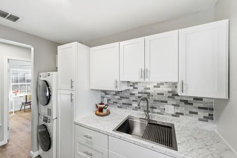 Tiny photo for 4615 Munson ST, Austin, TX 78721 (MLS # 1501721)