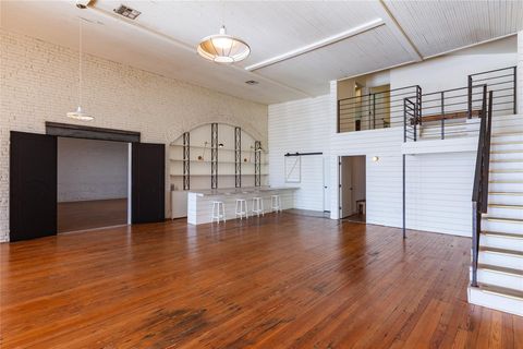 111 East ST Hutto TX 78634