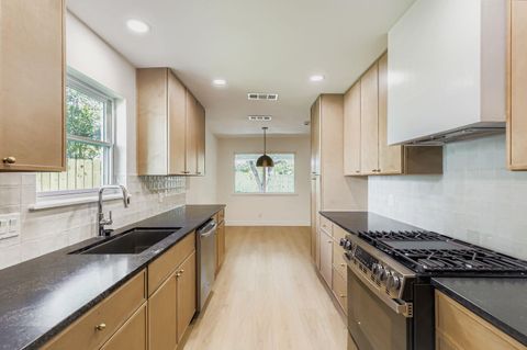 Tiny photo for 4827 Gerona DR, Austin, TX 78759 (MLS # 7473739)