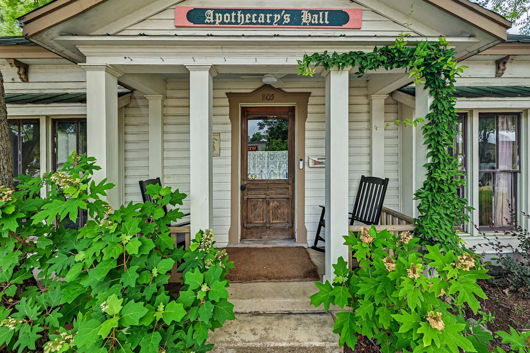 805 Main ST