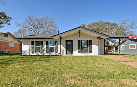 5906 Breezewood DR Austin TX 78745