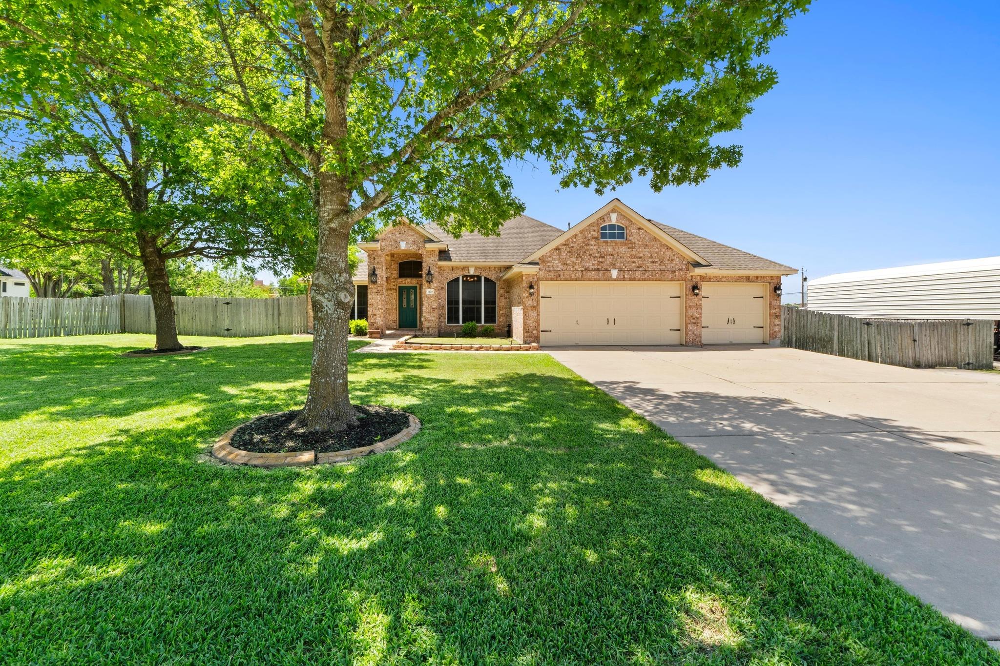 1428 Windcrest DR