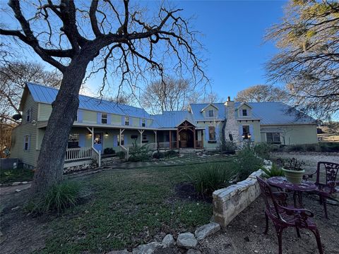 A home in La Grange