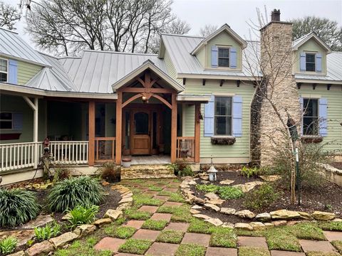 A home in La Grange