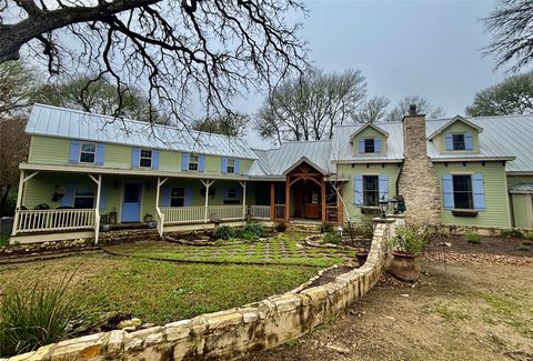 A home in La Grange