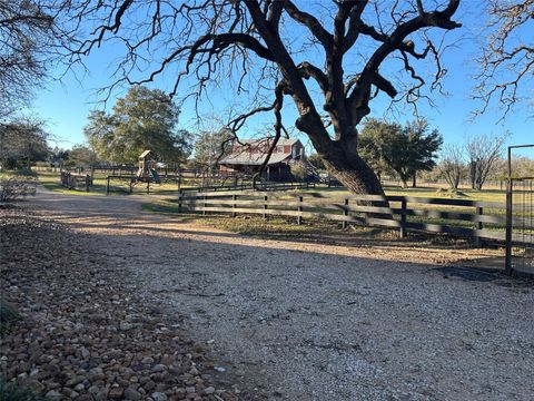 A home in La Grange