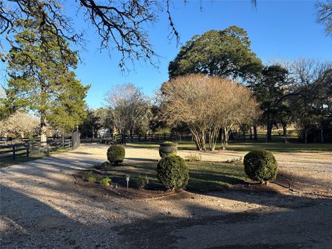 A home in La Grange