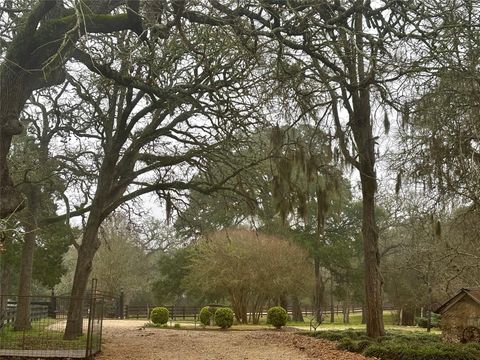 A home in La Grange