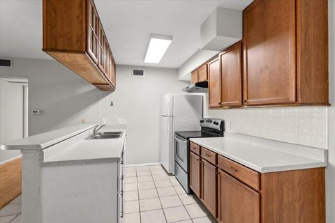 Tiny photo for 910 Duncan LN #57, Austin, TX 78705 (MLS # 2710815)