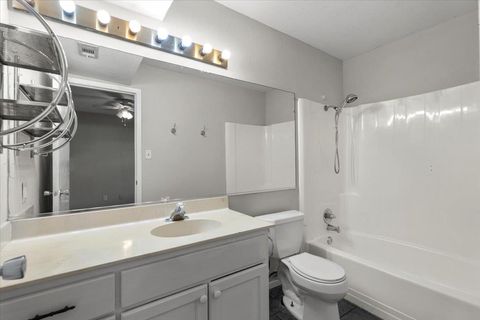 Tiny photo for 910 Duncan LN #57, Austin, TX 78705 (MLS # 2710815)