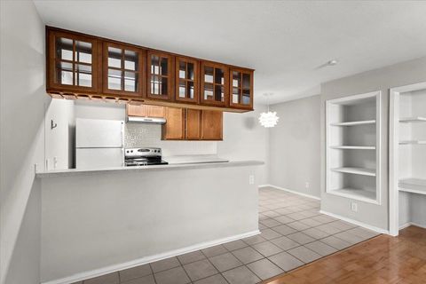 Tiny photo for 910 Duncan LN #57, Austin, TX 78705 (MLS # 2710815)