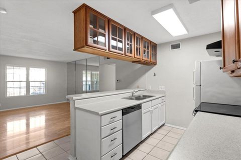 Tiny photo for 910 Duncan LN #57, Austin, TX 78705 (MLS # 2710815)