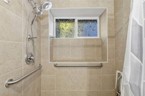 Tiny photo for 1411 Gracy Farms LN #123, Austin, TX 78758 (MLS # 6810050)