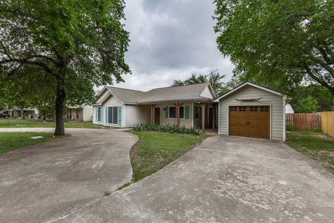 8 Deer Ridge RD Wimberley TX 78676
