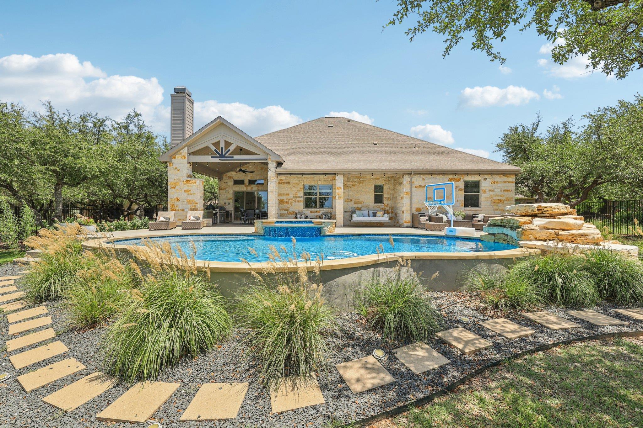 236 Ranch Ridge DR