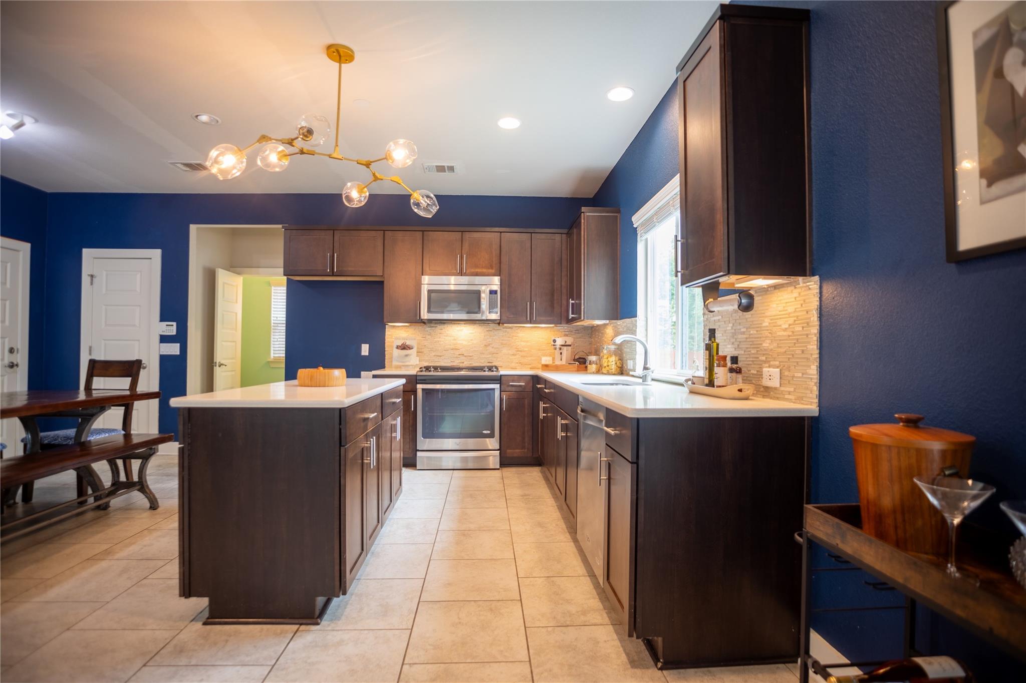 Austin, Texas 78725, United States, 3 Bedrooms Bedrooms, ,3 BathroomsBathrooms,Residential,Pending,38448