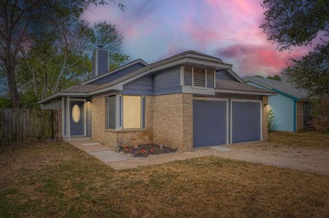 Photo of 1403 Baronets TRL, Austin, TX 78753 (MLS # 6316307)