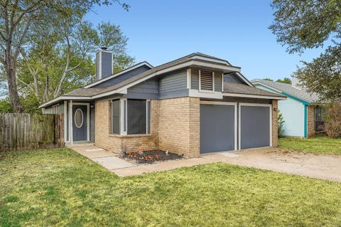 Photo of 1403 Baronets TRL, Austin, TX 78753 (MLS # 6316307)