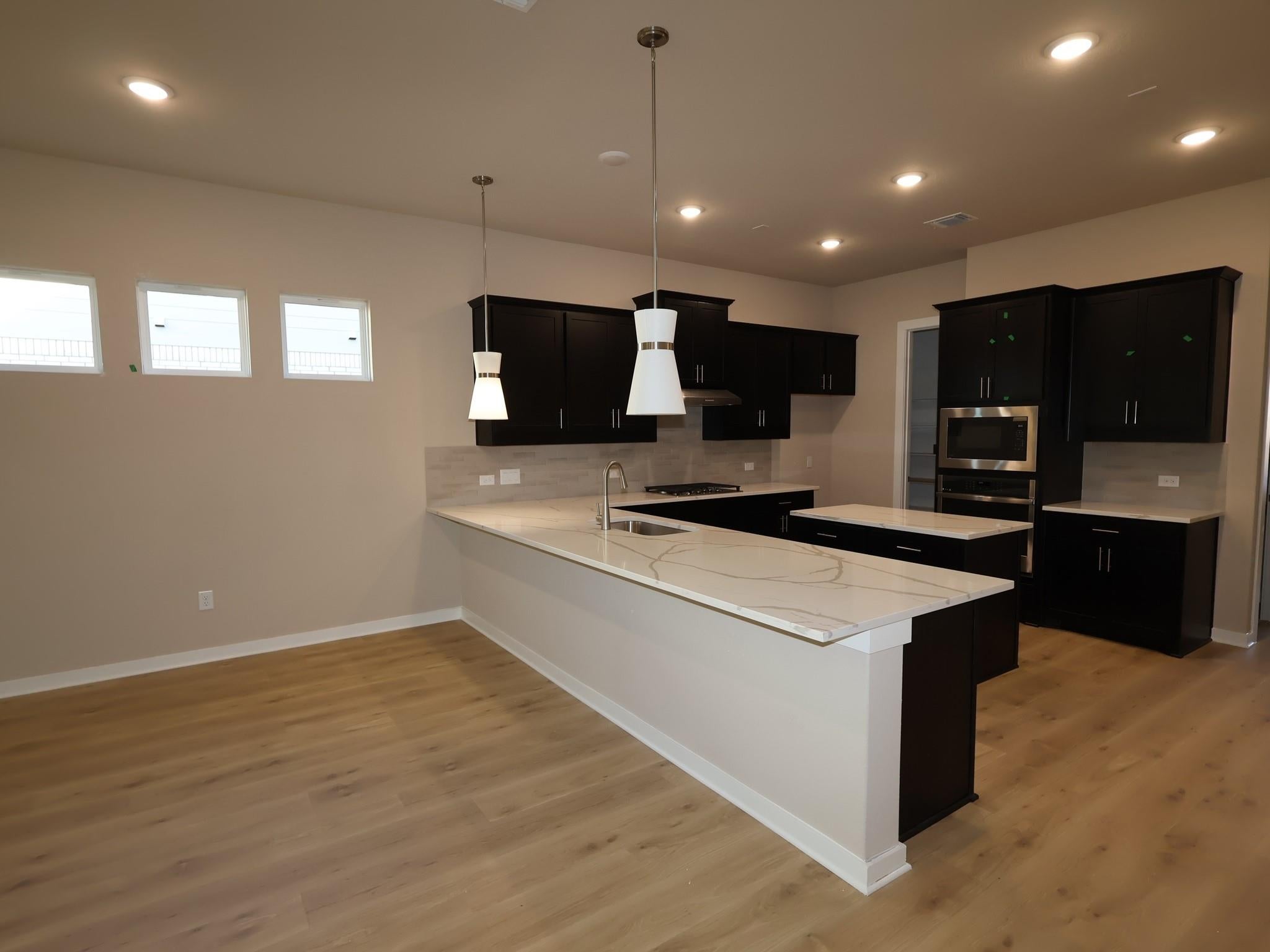 4009 Waxahachie RD
