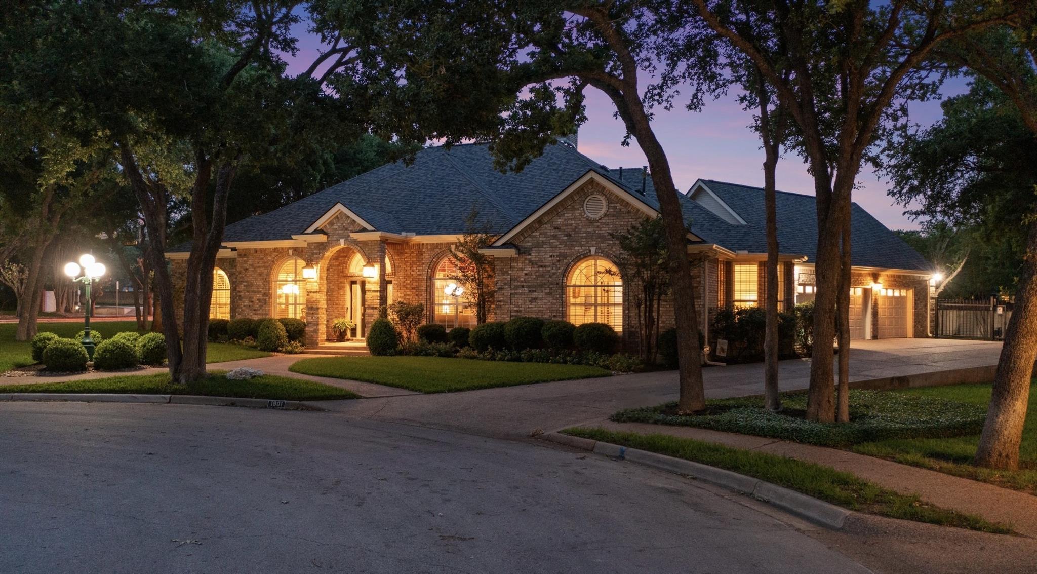 1901 Plantation CT