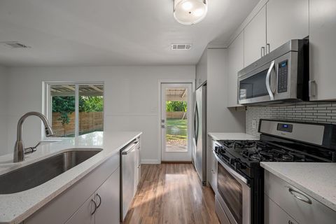 Tiny photo for 3203 Dolphin DR, Austin, TX 78704 (MLS # 4884645)