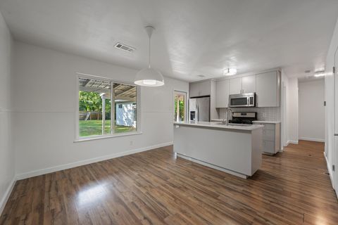 Tiny photo for 3203 Dolphin DR, Austin, TX 78704 (MLS # 4884645)