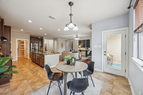 323 S Rosemary HOLW Buda TX 78610