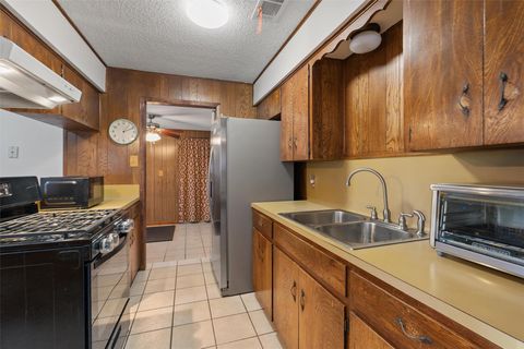 Tiny photo for 1000 S Center ST, Austin, TX 78704 (MLS # 9193820)