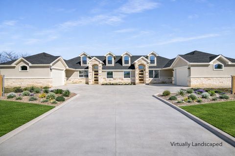 511-513 Lion DR Leander TX 78641